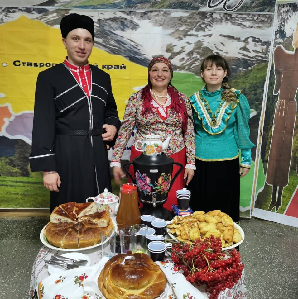 Фестиваль «НеобыЧАЙНЫЕ народные традиции. Единство культур – единство народов».