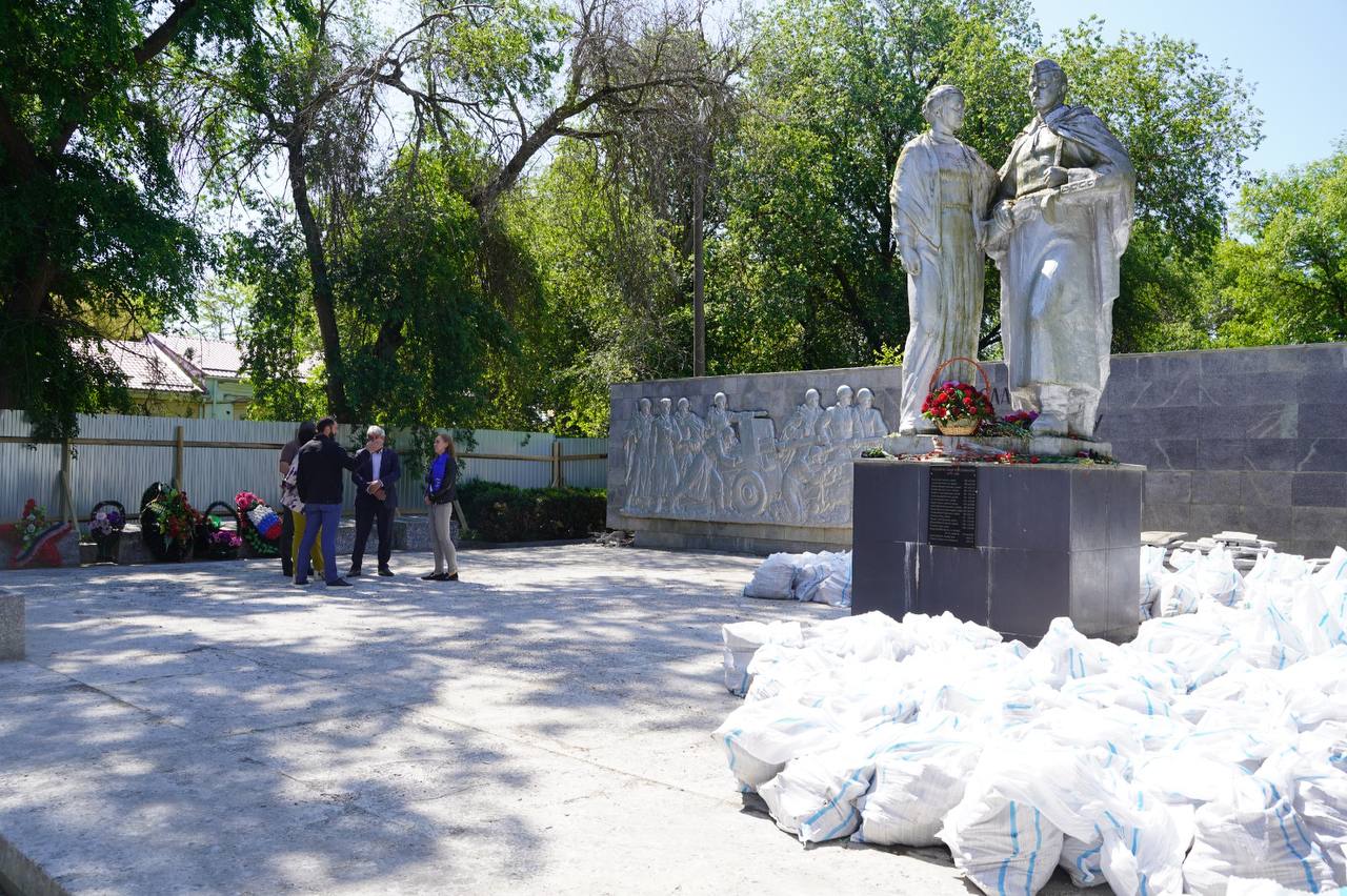 Реконструкция мемориала Славы в селе Курсавка.