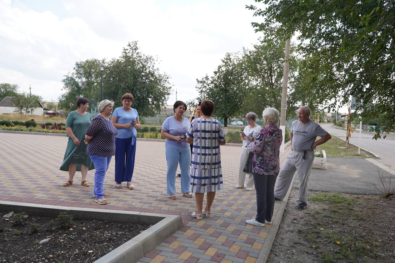 Злободневные вопросы обсудили с жителями поселка Новый Янкуль.