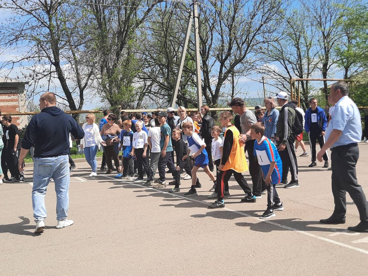 Проведен легкоатлетический кросс.