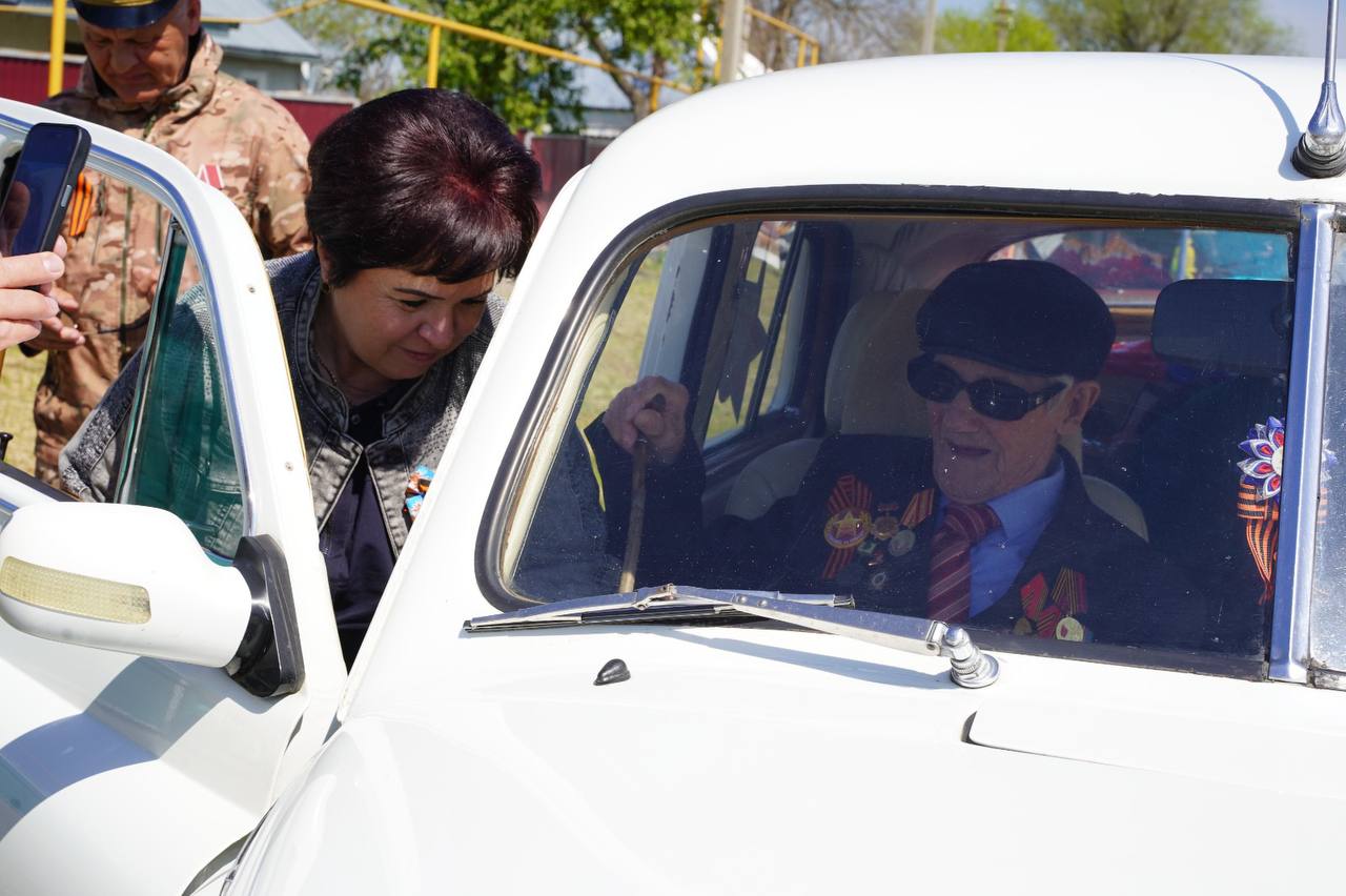 Ветеран войны стал участником автопробега.