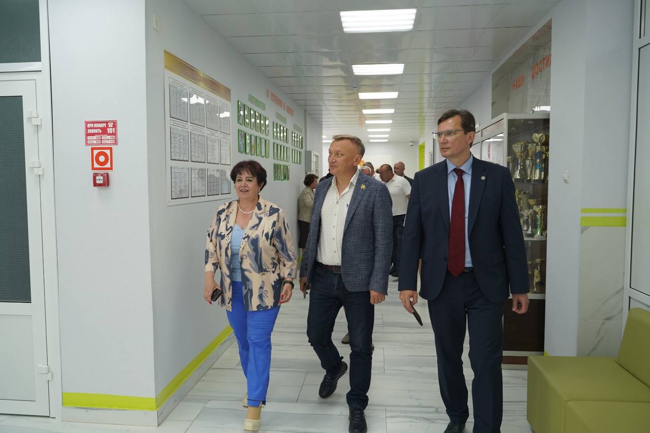 Презентация школы станицы Воровсколесской.