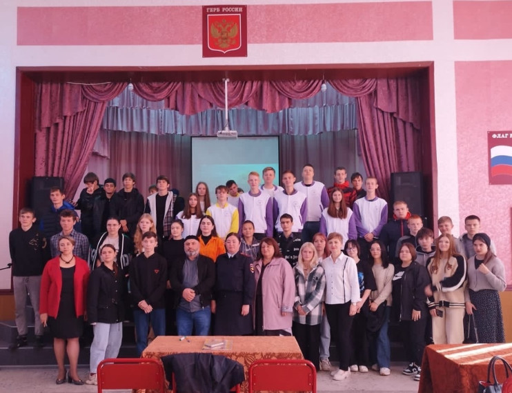 "Мир иллюзий". "Мир иллюзий".
