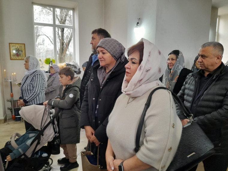 Русская Православная Церковь отпраздновала Собор Архистратига Михаила и прочих Небесных Сил бесплотных. Русская Православная Церковь отпраздновала Собор Архистратига Михаила и прочих Небесных Сил бесплотных.