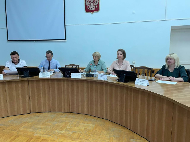 Заседание территориальной трехсторонней комиссии по регулированию социально-трудовых отношений. Заседание территориальной трехсторонней комиссии по регулированию социально-трудовых отношений.