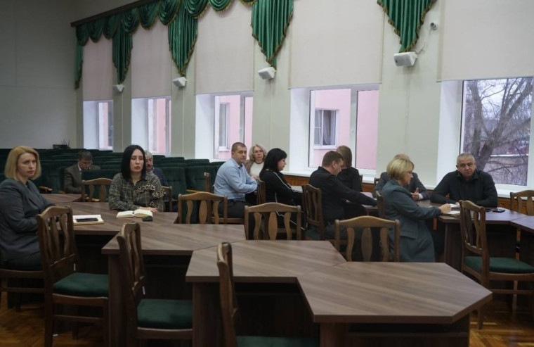 Еженедельная планерка администрации округа. Еженедельная планерка администрации округа.